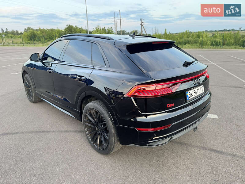 Позашляховик / Кросовер Audi Q8 2018 в Рівному