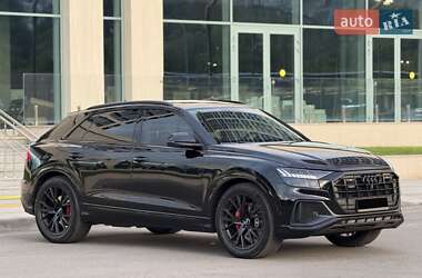 Внедорожник / Кроссовер Audi Q8 2018 в 