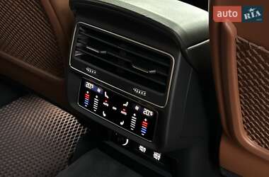 Внедорожник / Кроссовер Audi Q8 2018 в 