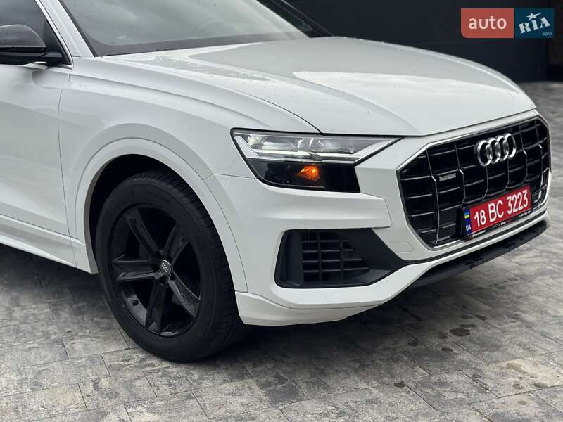 Позашляховик / Кросовер Audi Q8 2018 в Луцьку