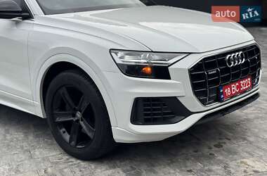Позашляховик / Кросовер Audi Q8 2018 в 