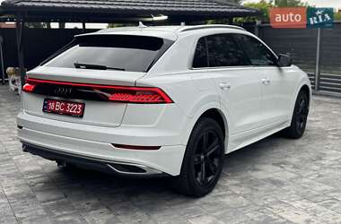 Позашляховик / Кросовер Audi Q8 2018 в 