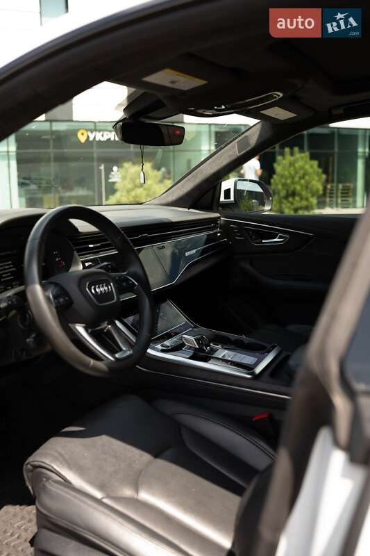 Внедорожник / Кроссовер Audi Q8 2021 в Хмельницком