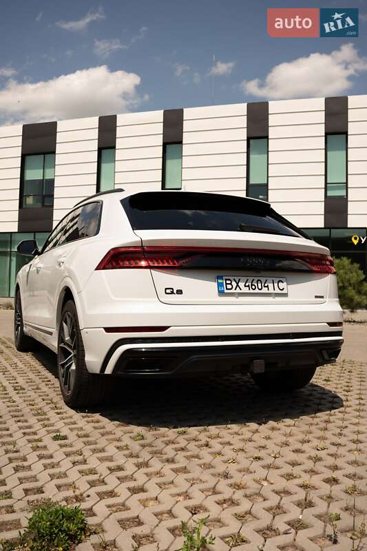 Внедорожник / Кроссовер Audi Q8 2021 в Хмельницком
