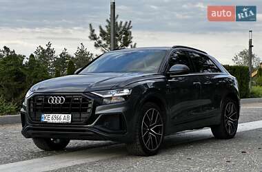 Позашляховик / Кросовер Audi Q8 2019 в Дніпрі