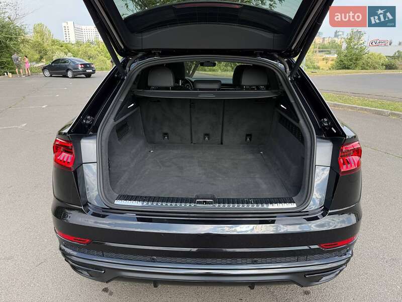 Внедорожник / Кроссовер Audi Q8 2018 в Кривом Роге