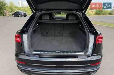 Внедорожник / Кроссовер Audi Q8 2018 в 