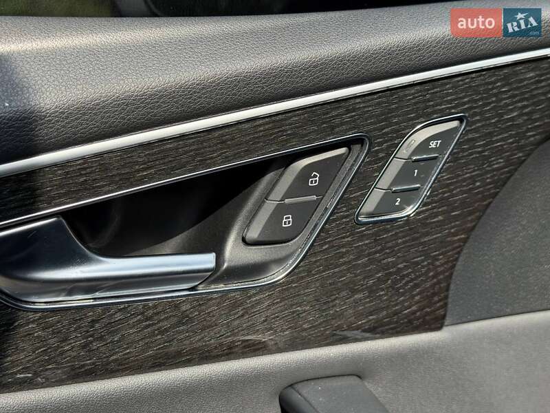 Внедорожник / Кроссовер Audi Q8 2018 в Кривом Роге