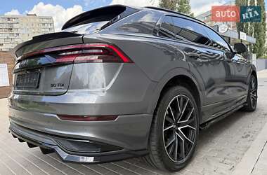 Внедорожник / Кроссовер Audi Q8 2020 в 