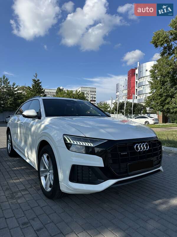 Позашляховик / Кросовер Audi Q8 2019 в Києві