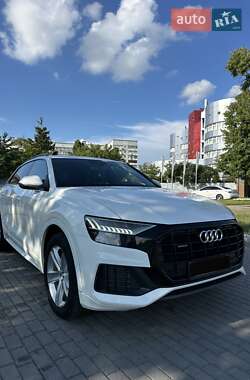 Внедорожник / Кроссовер Audi Q8 2019 в 