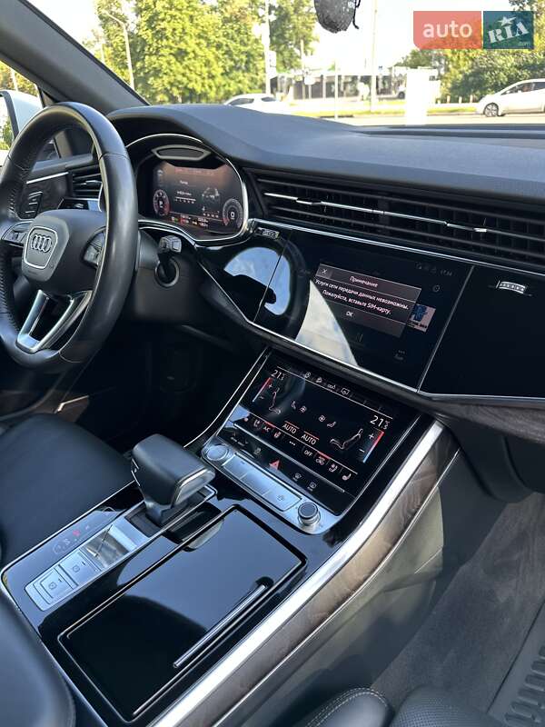 Позашляховик / Кросовер Audi Q8 2019 в Києві