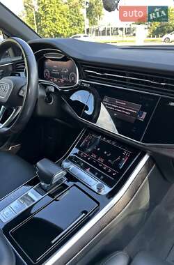 Внедорожник / Кроссовер Audi Q8 2019 в 
