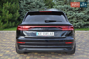 Внедорожник / Кроссовер Audi Q8 2019 в 