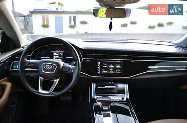 Внедорожник / Кроссовер Audi Q8 2019 в 