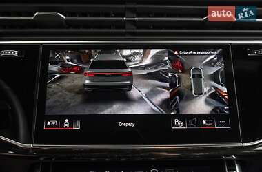 Внедорожник / Кроссовер Audi Q8 2021 в 