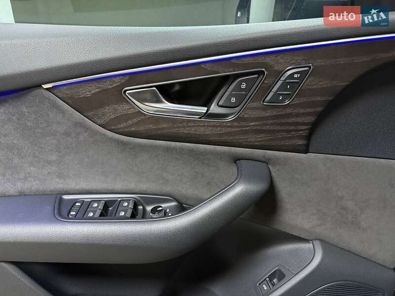 Позашляховик / Кросовер Audi Q8 2019 в Києві