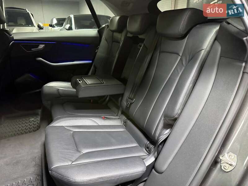 Позашляховик / Кросовер Audi Q8 2019 в Києві