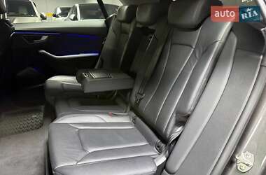 Внедорожник / Кроссовер Audi Q8 2019 в 