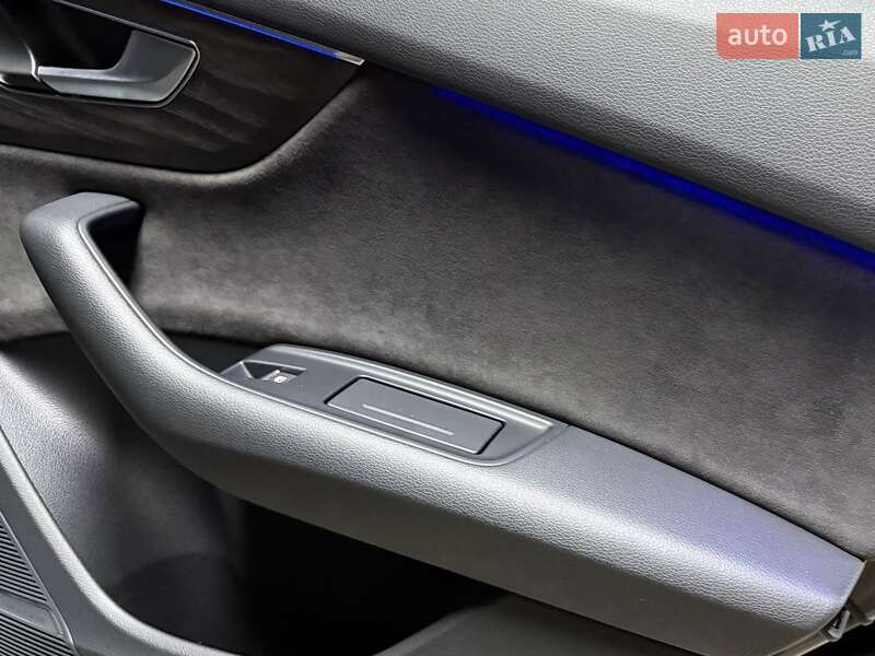 Позашляховик / Кросовер Audi Q8 2019 в Києві