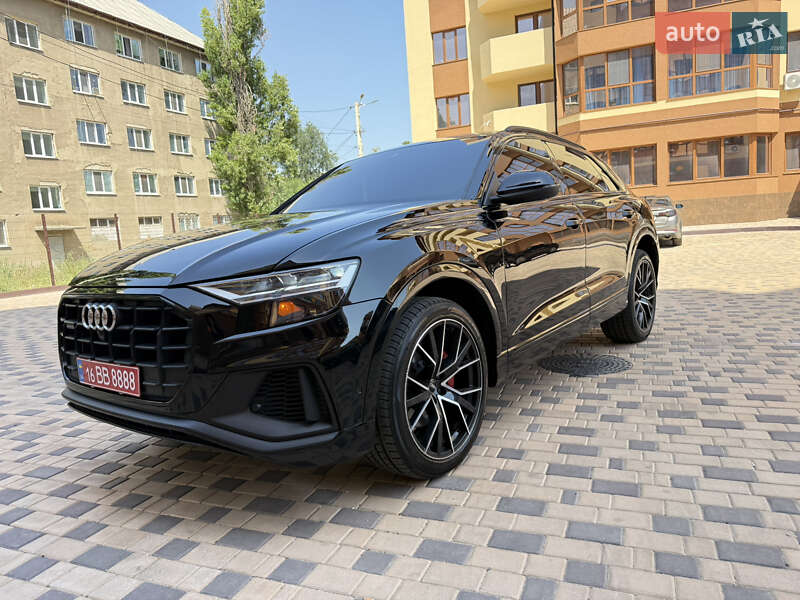 Внедорожник / Кроссовер Audi Q8 2019 в Измаиле