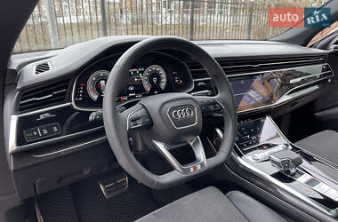 Внедорожник / Кроссовер Audi Q8 2021 в 