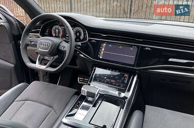 Внедорожник / Кроссовер Audi Q8 2021 в 