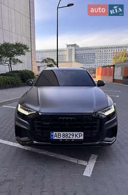Внедорожник / Кроссовер Audi Q8 2022 в 