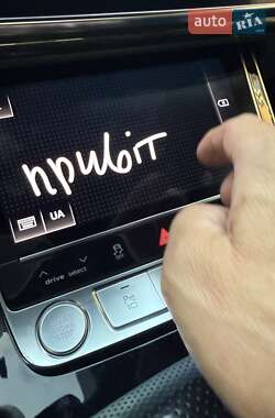 Внедорожник / Кроссовер Audi Q8 2020 в 