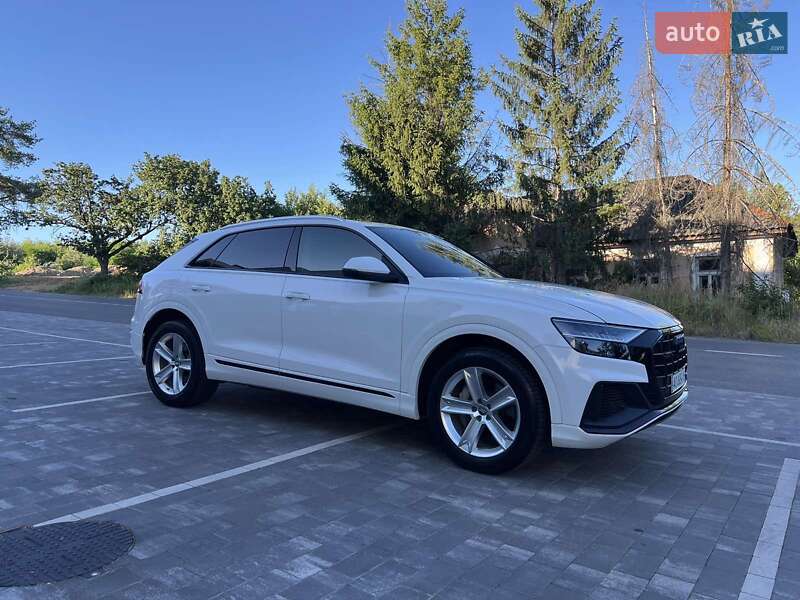 Внедорожник / Кроссовер Audi Q8 2019 в Ужгороде