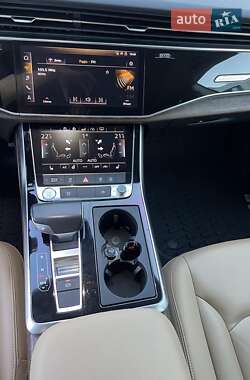 Внедорожник / Кроссовер Audi Q8 2019 в Ужгороде
