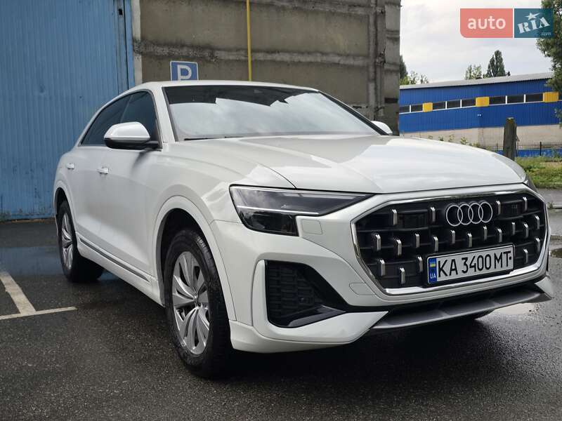 Внедорожник / Кроссовер Audi Q8 2024 в Киеве
