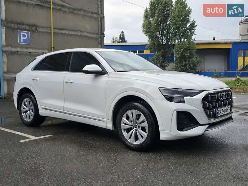 Внедорожник / Кроссовер Audi Q8 2024 в Киеве