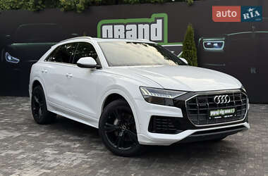 Внедорожник / Кроссовер Audi Q8 2023 в 