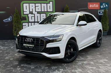 Внедорожник / Кроссовер Audi Q8 2023 в 