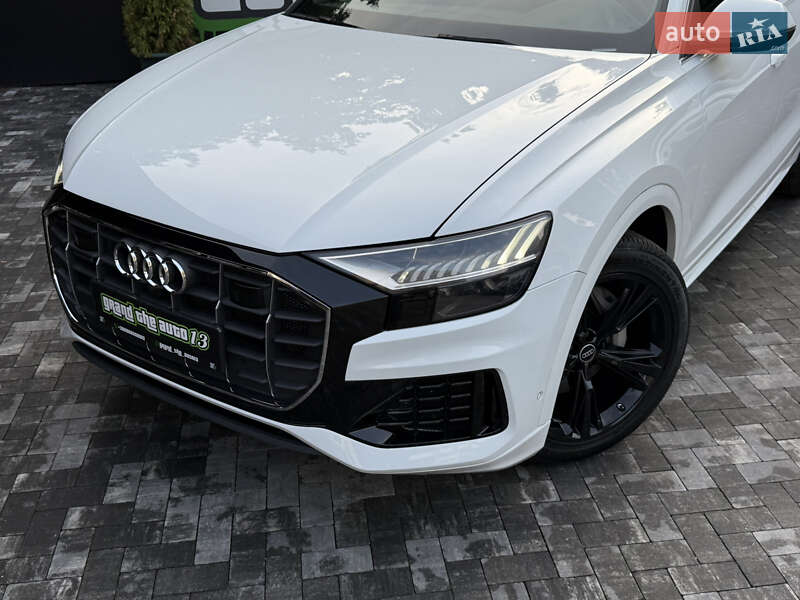 Внедорожник / Кроссовер Audi Q8 2023 в Киеве