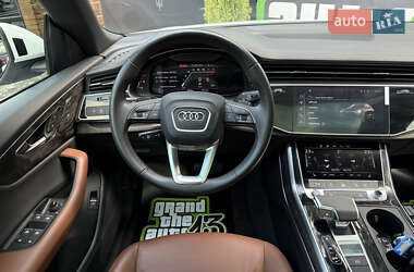 Внедорожник / Кроссовер Audi Q8 2023 в 