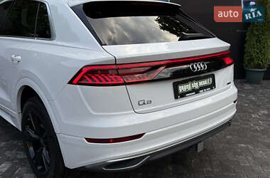 Внедорожник / Кроссовер Audi Q8 2023 в 
