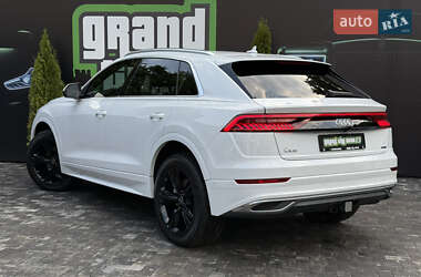 Внедорожник / Кроссовер Audi Q8 2023 в 