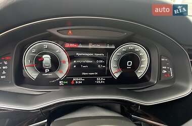 Внедорожник / Кроссовер Audi Q8 2021 в 