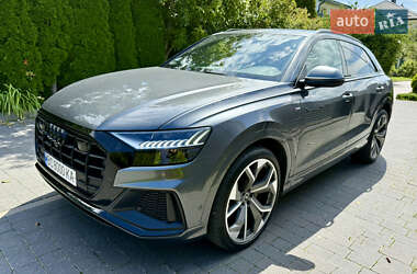 Позашляховик / Кросовер Audi Q8 2021 в Львові