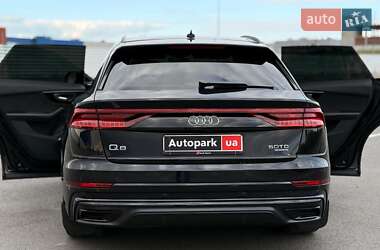 Внедорожник / Кроссовер Audi Q8 2021 в 