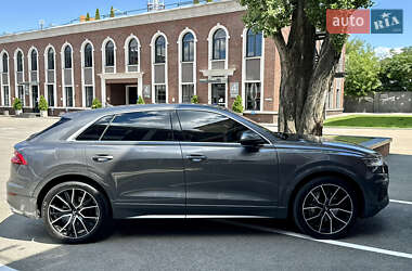 Внедорожник / Кроссовер Audi Q8 2019 в 