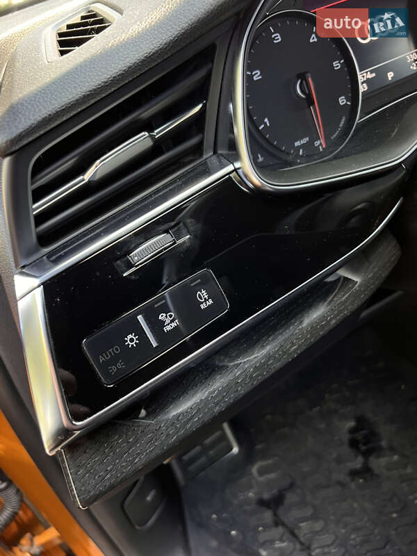 Внедорожник / Кроссовер Audi Q8 2020 в Лубнах