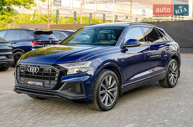 Внедорожник / Кроссовер Audi Q8 2019 в 