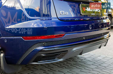 Внедорожник / Кроссовер Audi Q8 2019 в 