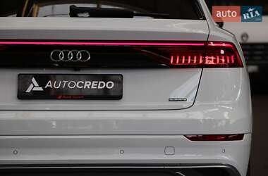 Внедорожник / Кроссовер Audi Q8 2022 в 