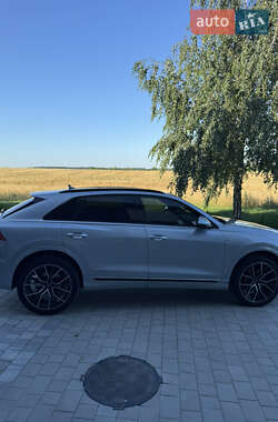 Внедорожник / Кроссовер Audi Q8 2023 в 