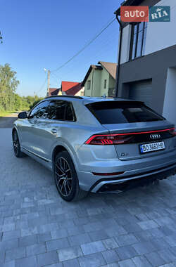 Внедорожник / Кроссовер Audi Q8 2023 в 