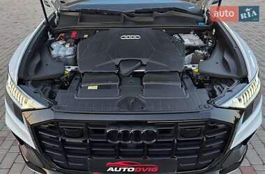 Внедорожник / Кроссовер Audi Q8 2020 в 